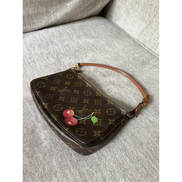 Louis Vuitton Cherry Pochette - Picture 8 of 9